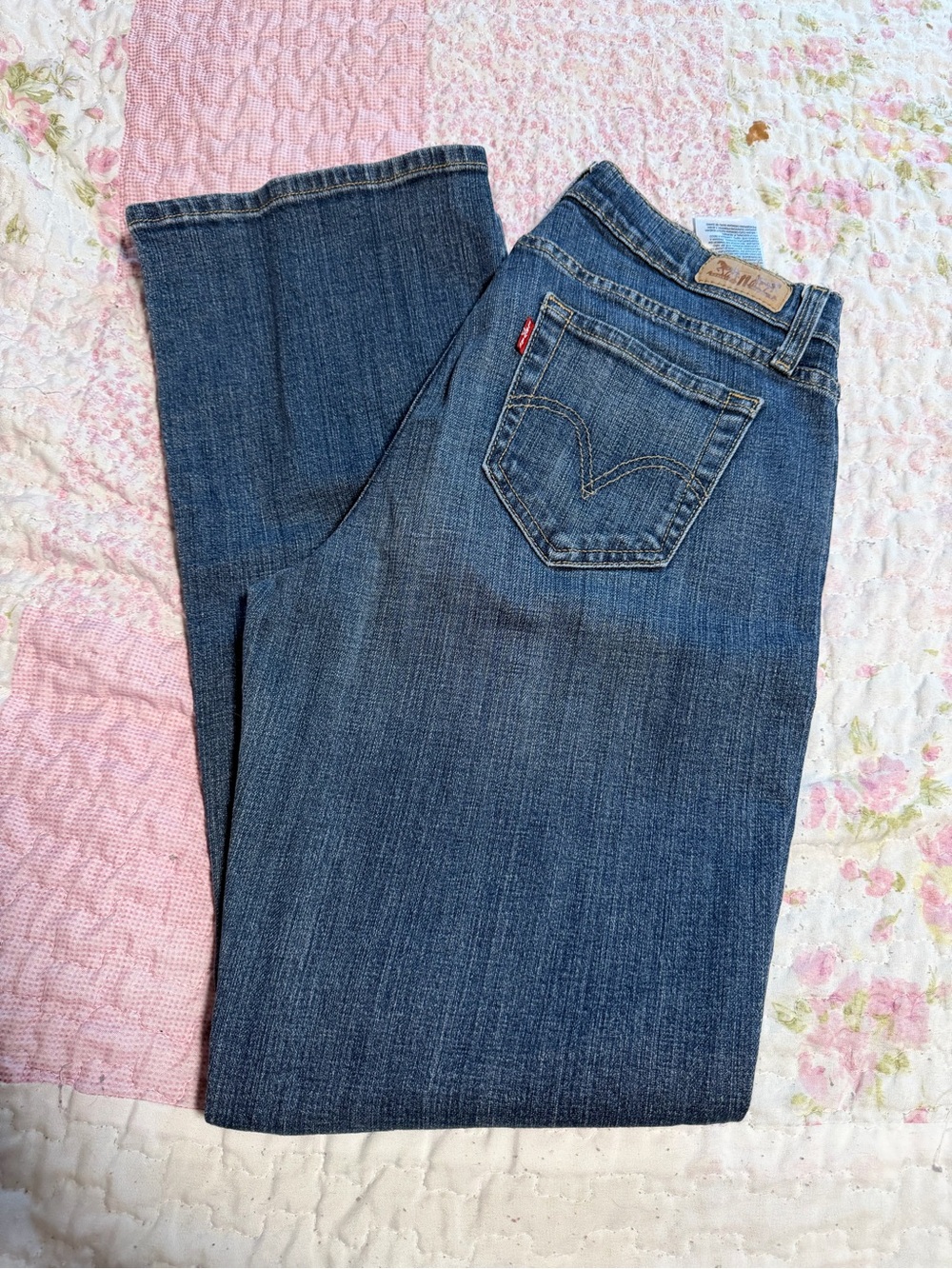 Levi's Women's Boot Cut Jeans in Medium Blue Denim